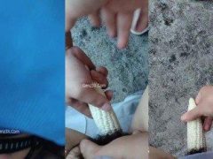 Nhờ Anh Shipper Nhét Trái Bắp Vào Lồn Mình Cho Sướng